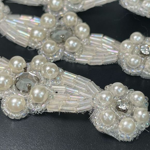 Vintage Beaded faux Pearl and rhinestone with bugle beads patched sew ons - Picture 2 of 3